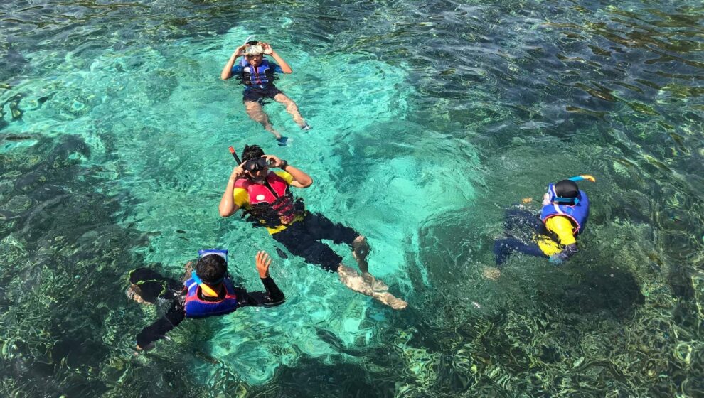 activitats-snorkel-grecia-viatge-en-familia