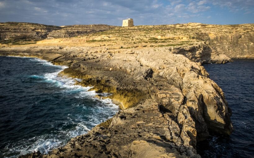 desti-malta-galeria-dwejrabay
