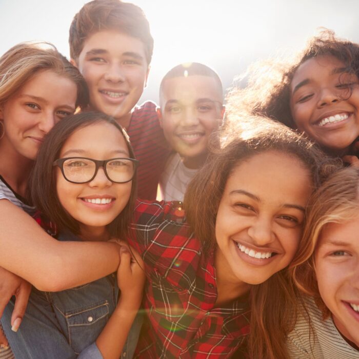 adolescentes haciéndose una foto
