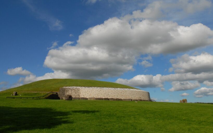 Viatge amb guia acompanyant a Newgrange Irlanda